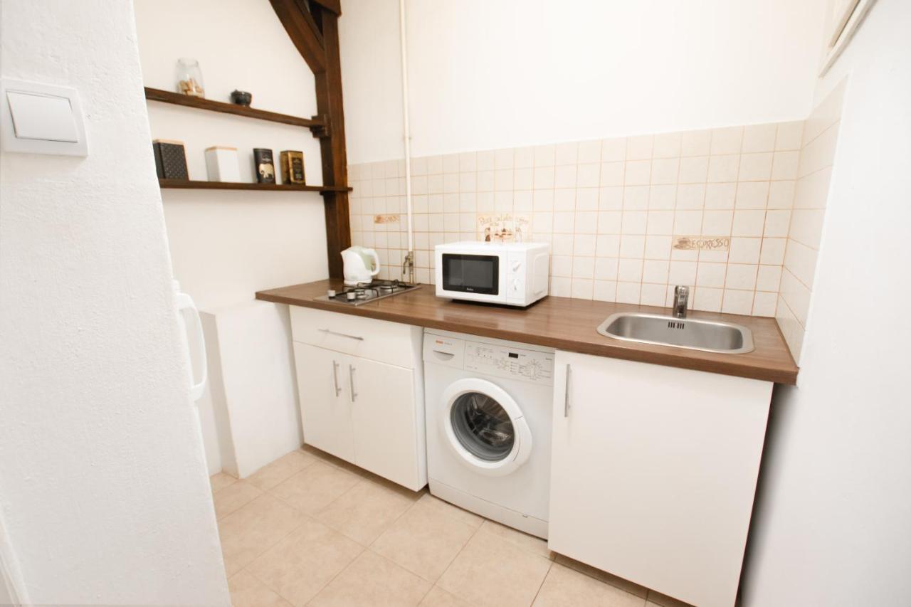 Amazing View And Great Location. Ratusz Arsenal. Apartment Warsawa Bagian luar foto